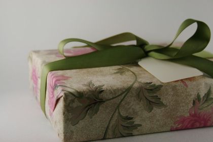 Bath Salt Gift, Spa Gift Set (Ribbon/Gift Wrap: Gift Wrap - Floral)
